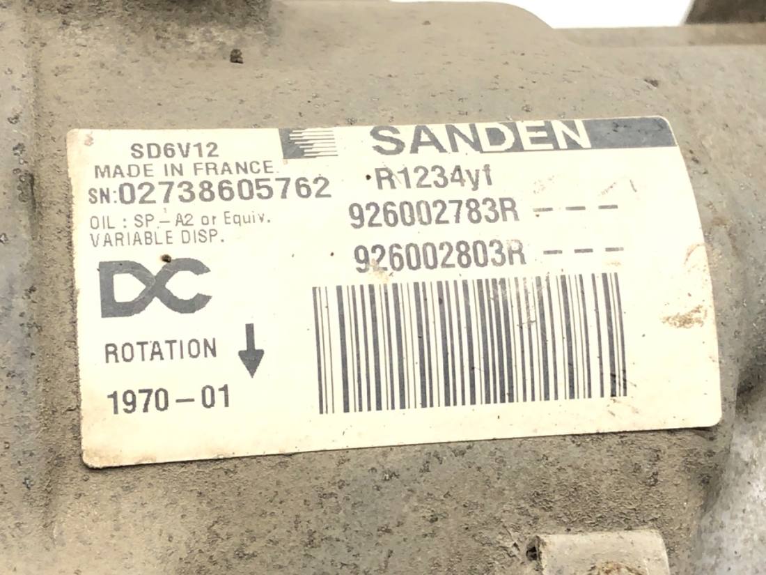 Компресор кондиціонера Mercedes Citan W415 926002803R — фото деталі 4