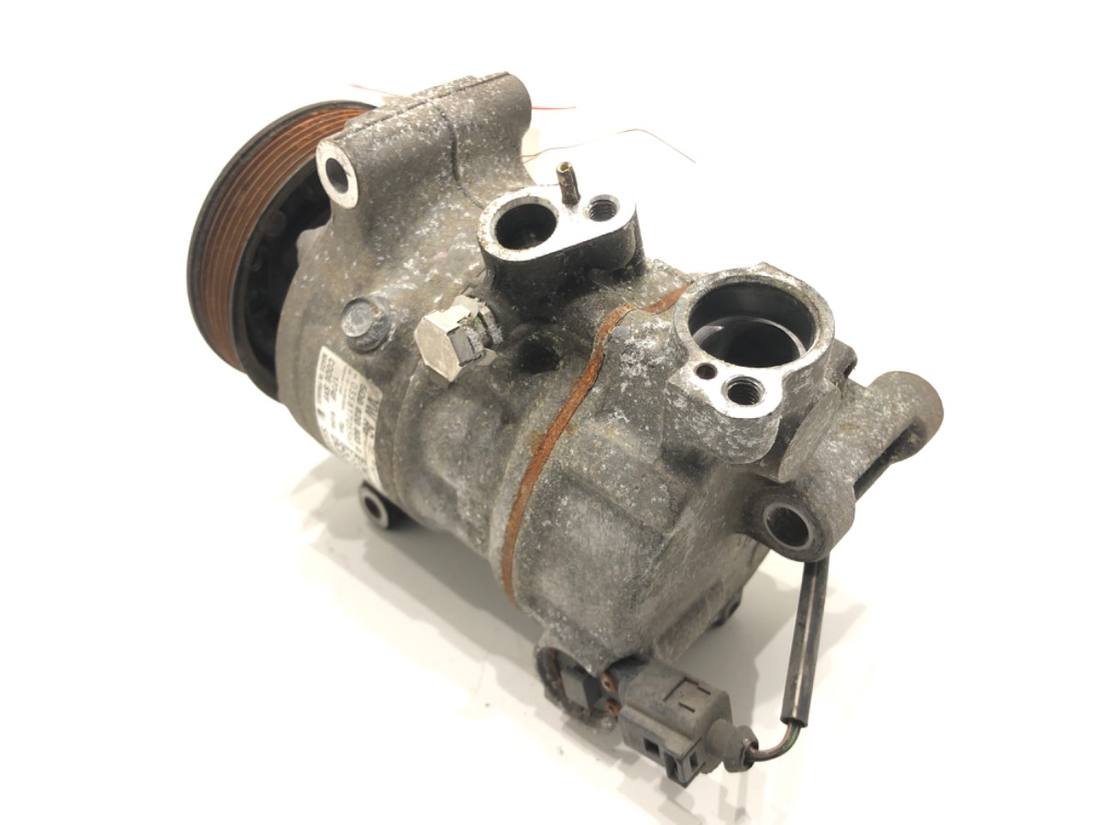 Компресор кондиціонера Volkswagen Golf 7 5Q0820803G — фото деталі 2
