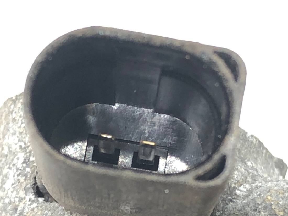 Компресор кондиціонера Volkswagen Golf 7 5Q0820803G — фото деталі 3