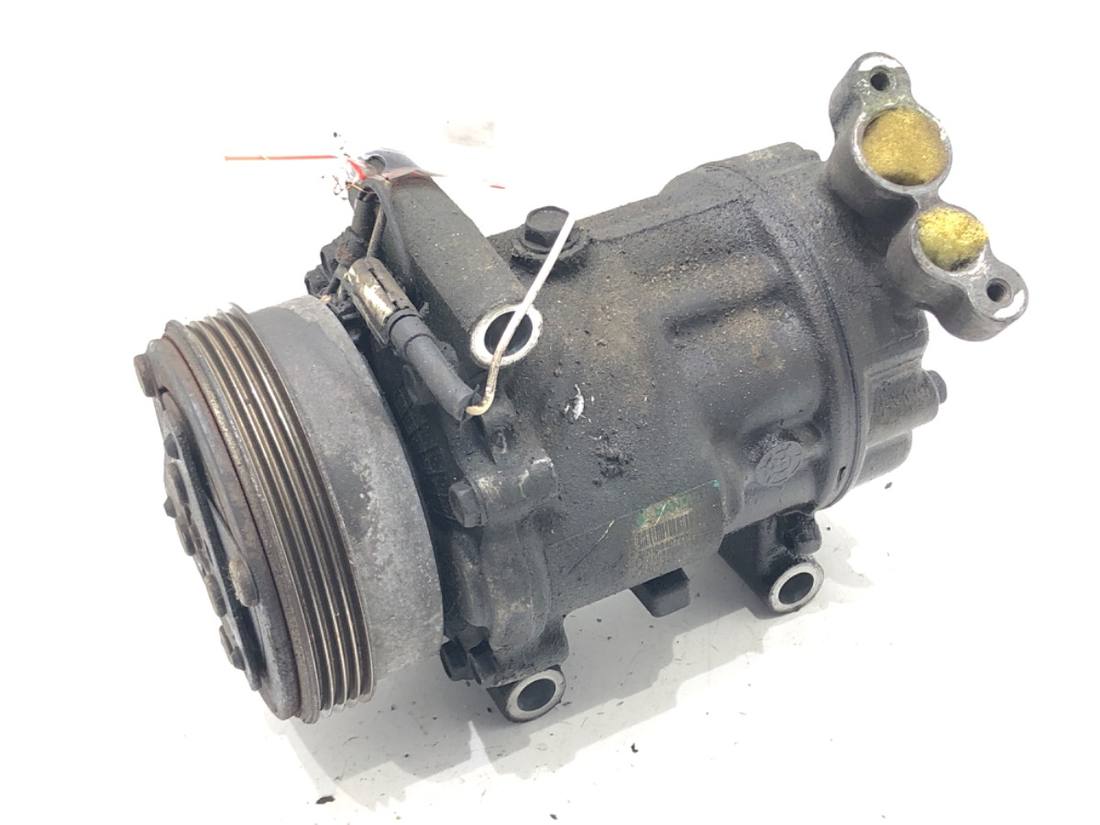 Компресор кондиціонера Renault Thalia 8200840770A