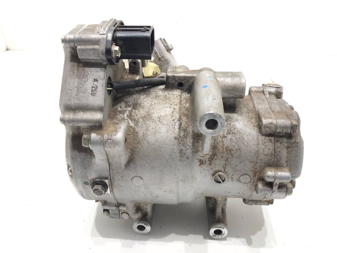 Компрессор кондиционера Mitsubishi Outlander AKJ200A304