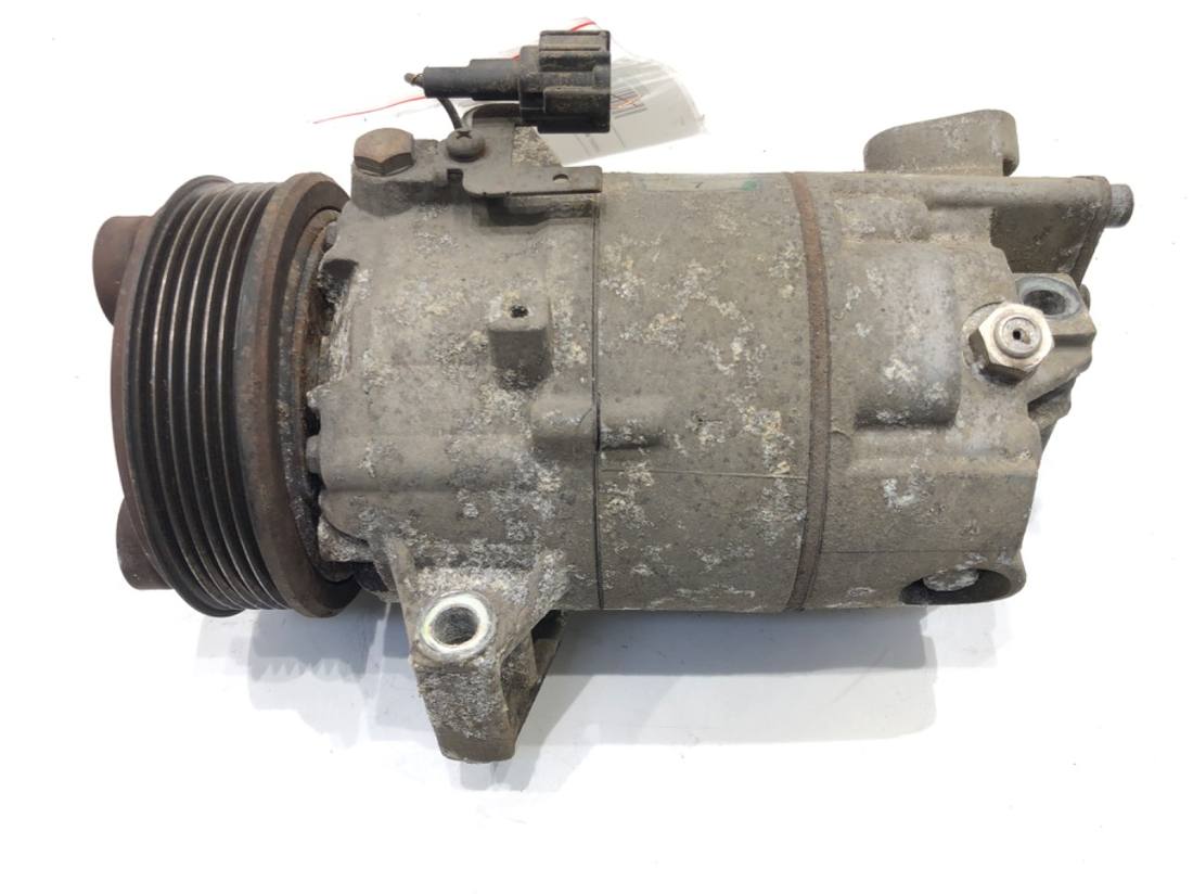 Компресор кондиціонера Nissan Tiida 926001U600