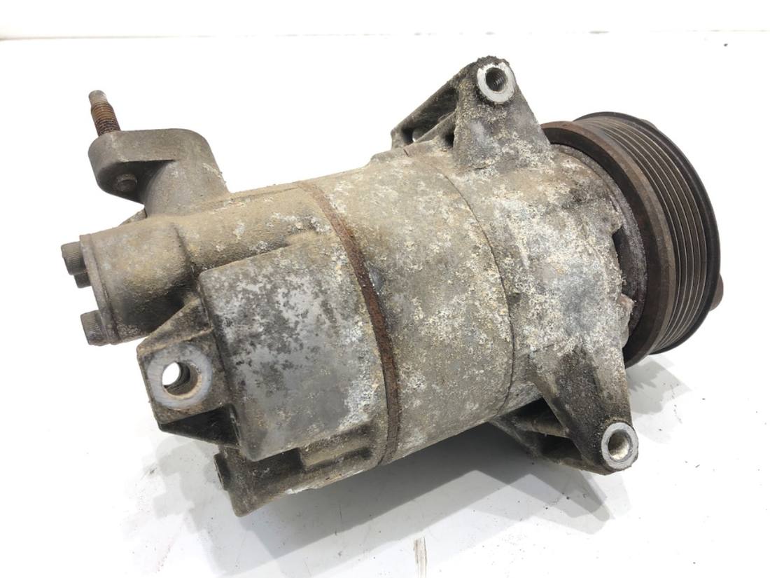 Компресор кондиціонера Nissan Tiida 926001U600 — фото деталі 3