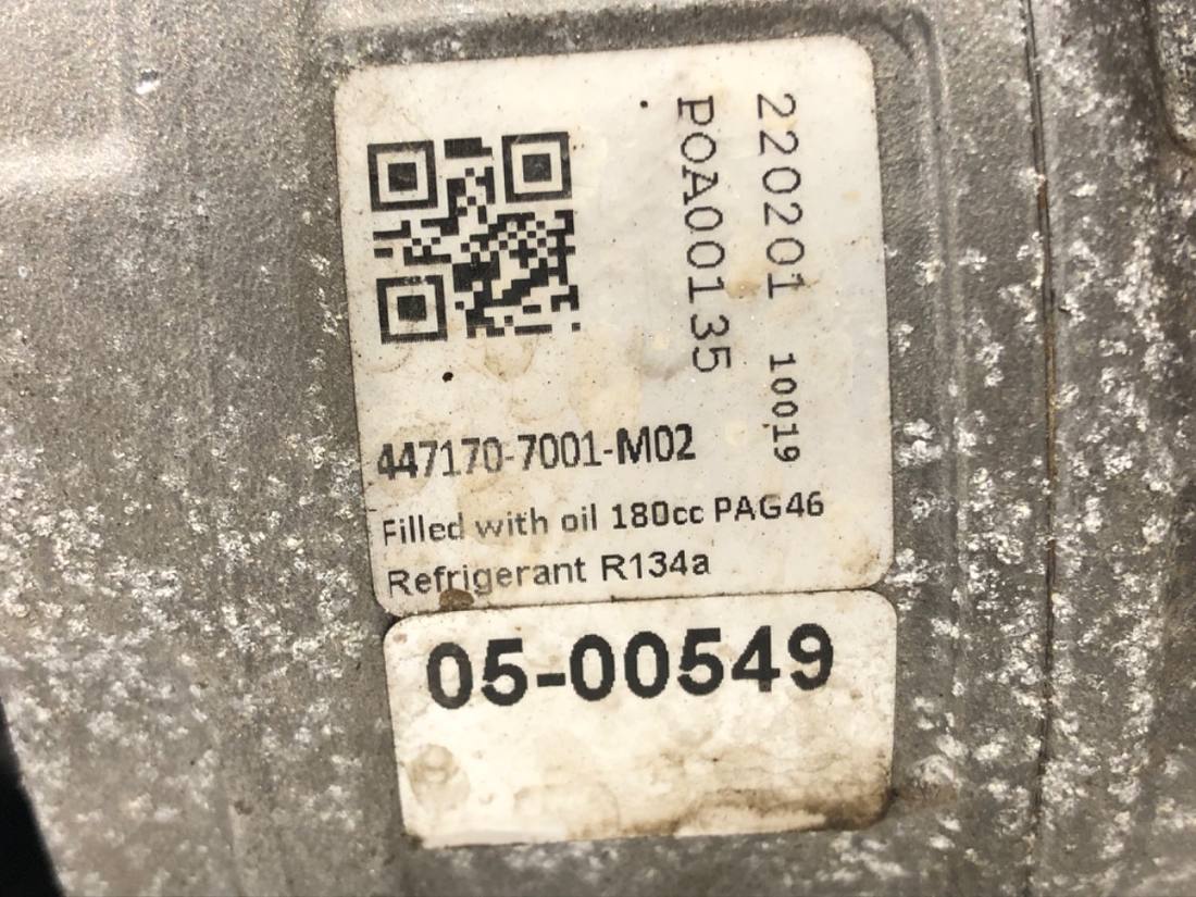Компрессор кондиционера Mercedes C W203 447170-7001 — фото детали 3