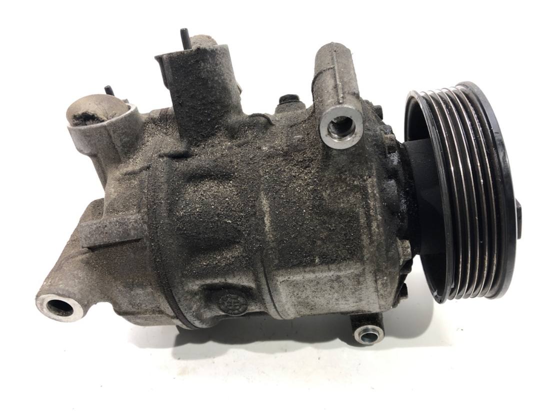 Компресор кондиціонера Volkswagen Golf 6 5K0820803C