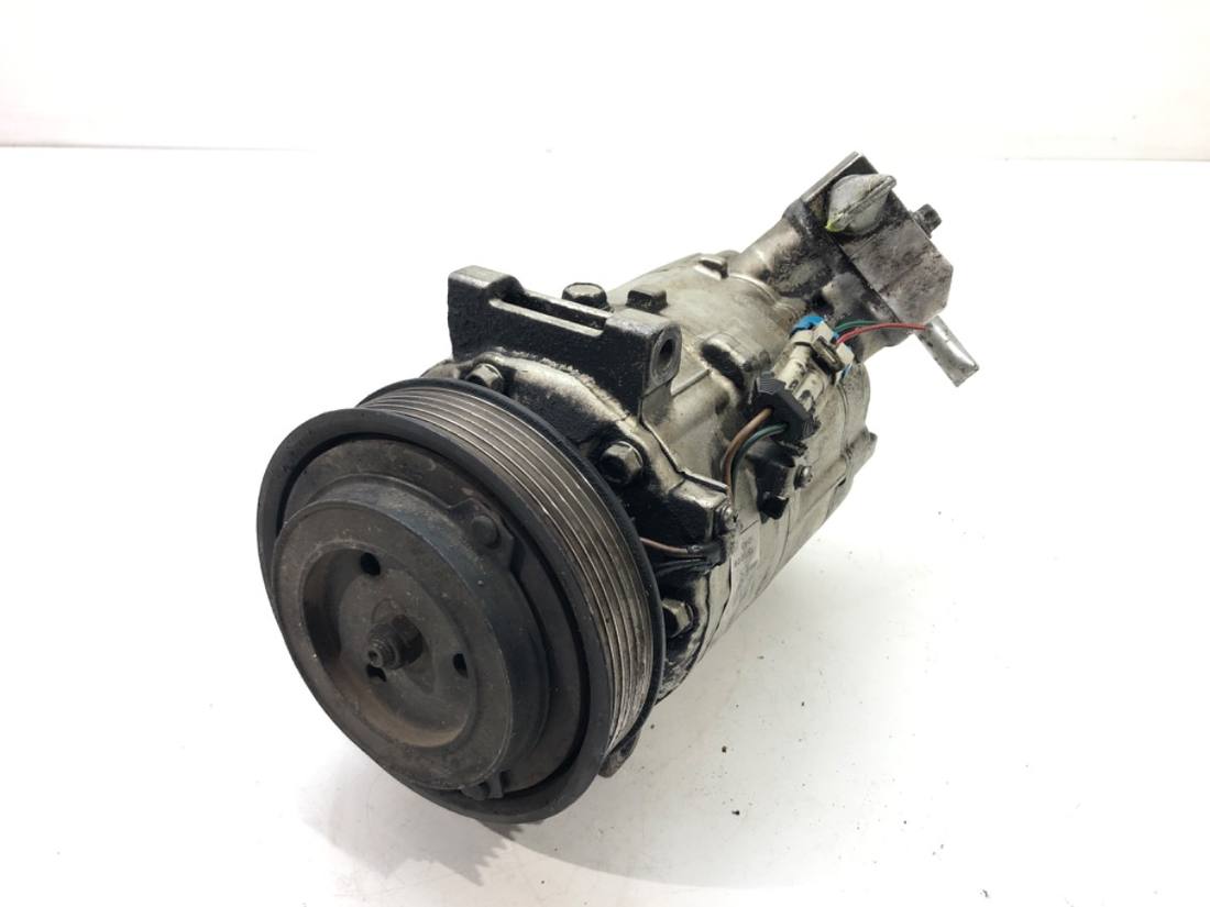 Компресор кондиціонера Opel Vectra C 93197127