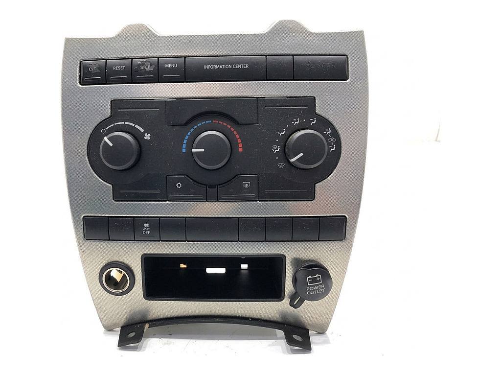 Блок керування пічкою клімат Jeep Grand Cherokee P55111009AL