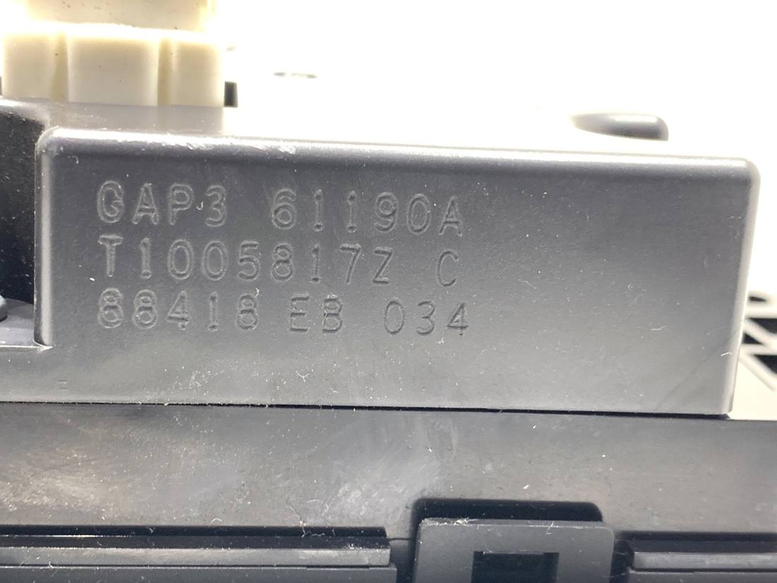 Блок керування пічкою клімат Mazda 6 GAP361190A — фото деталі 5