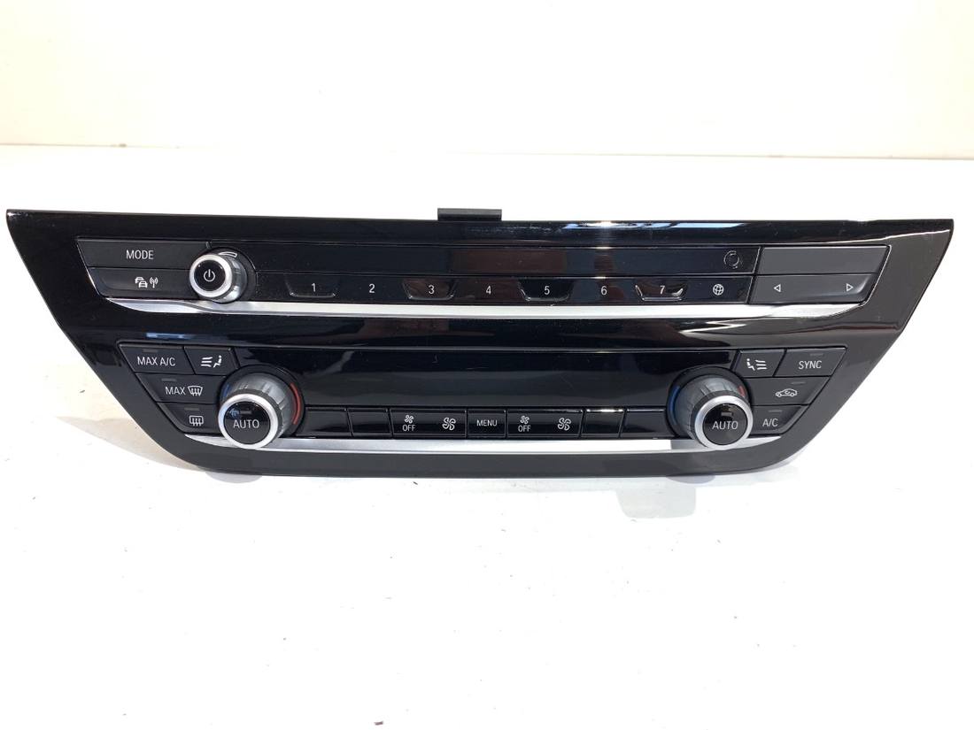 Блок управления печкой климат BMW 5 G30 7947856