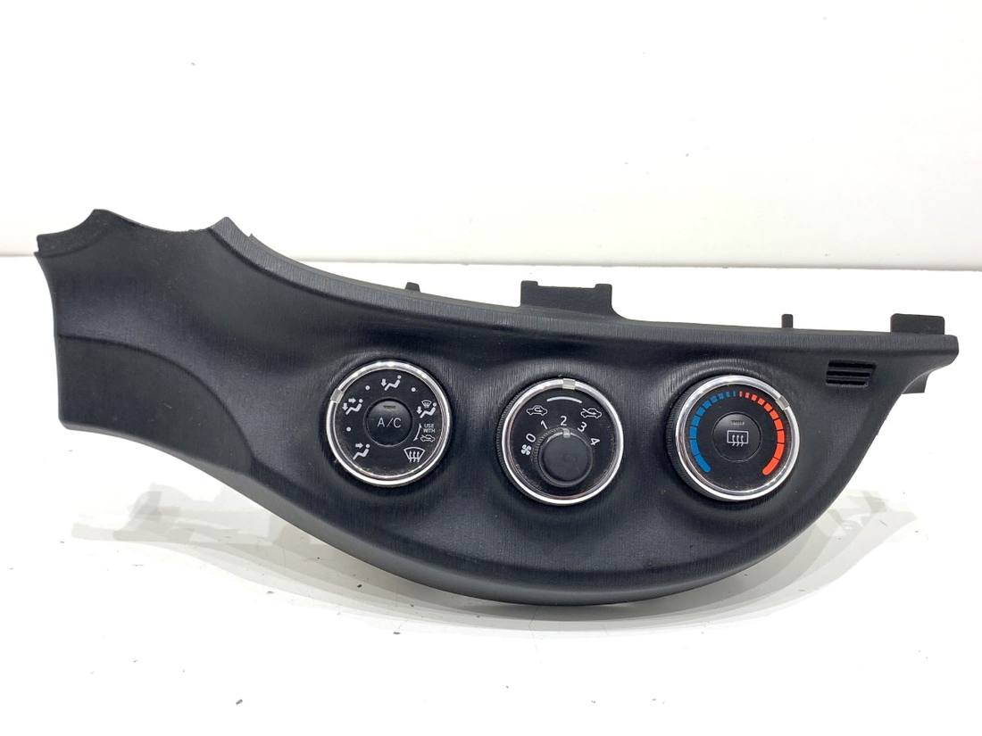 Блок керування пічкою клімат Toyota Yaris 4 55406-0D490