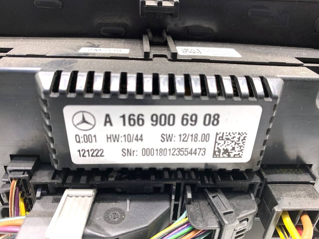 Блок керування пічкою клімат Mercedes M W163 A1669006908 — фото деталі 5