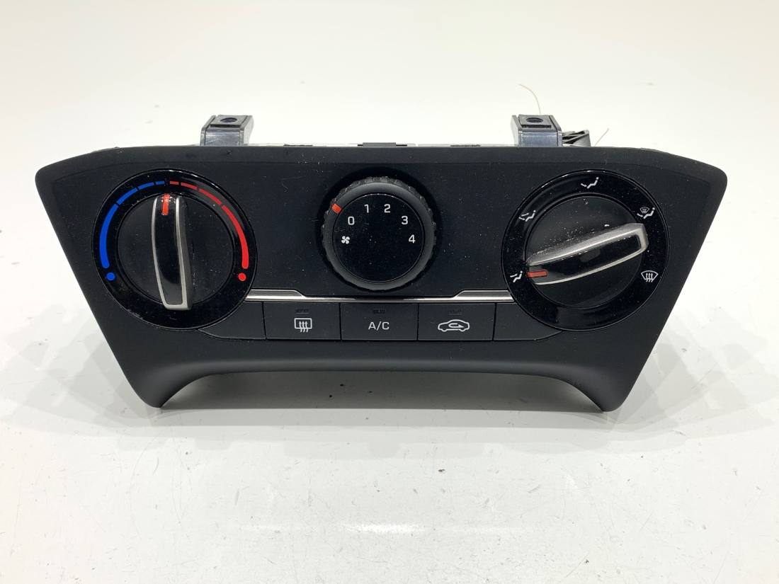 Блок керування пічкою клімат Hyundai I20 97250-C8410
