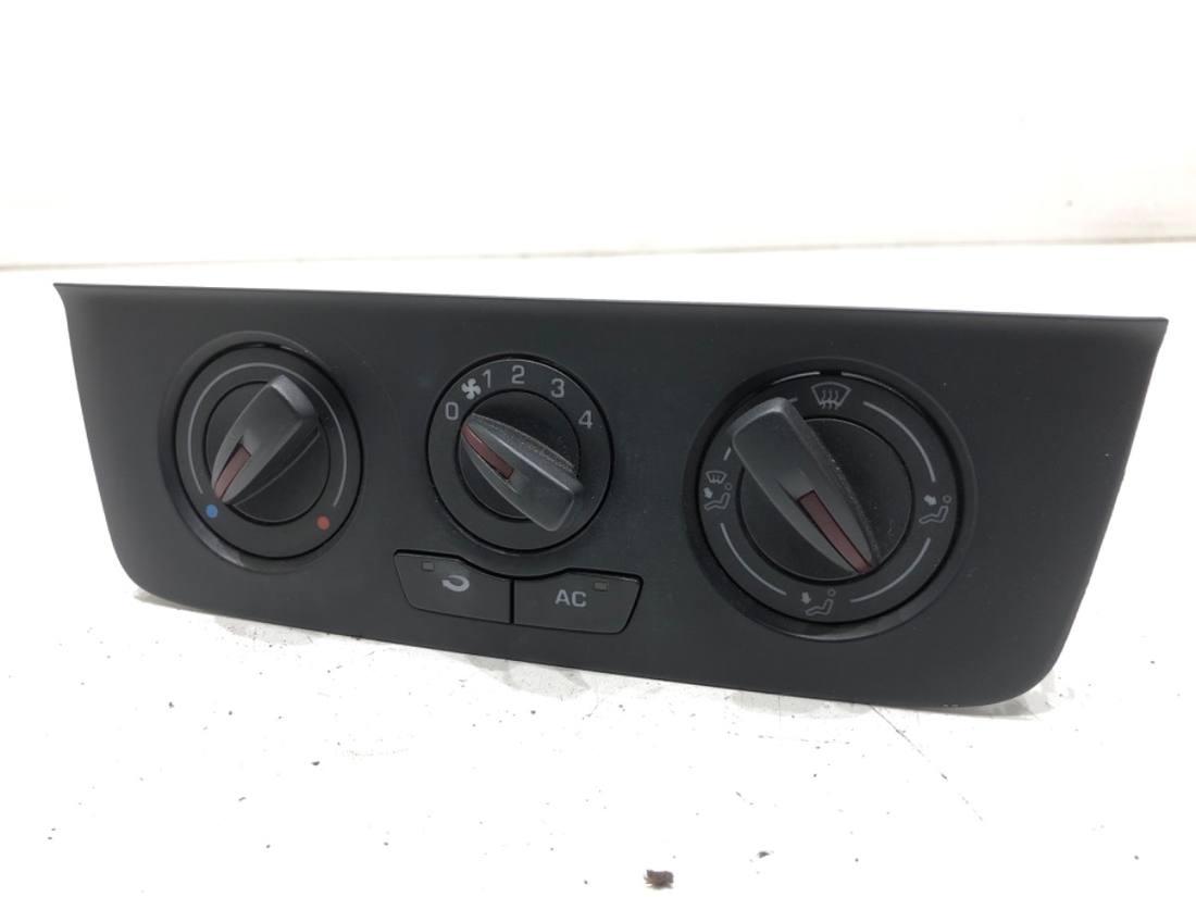 Блок керування пічкою клімат Seat Ibiza 6J0820045A