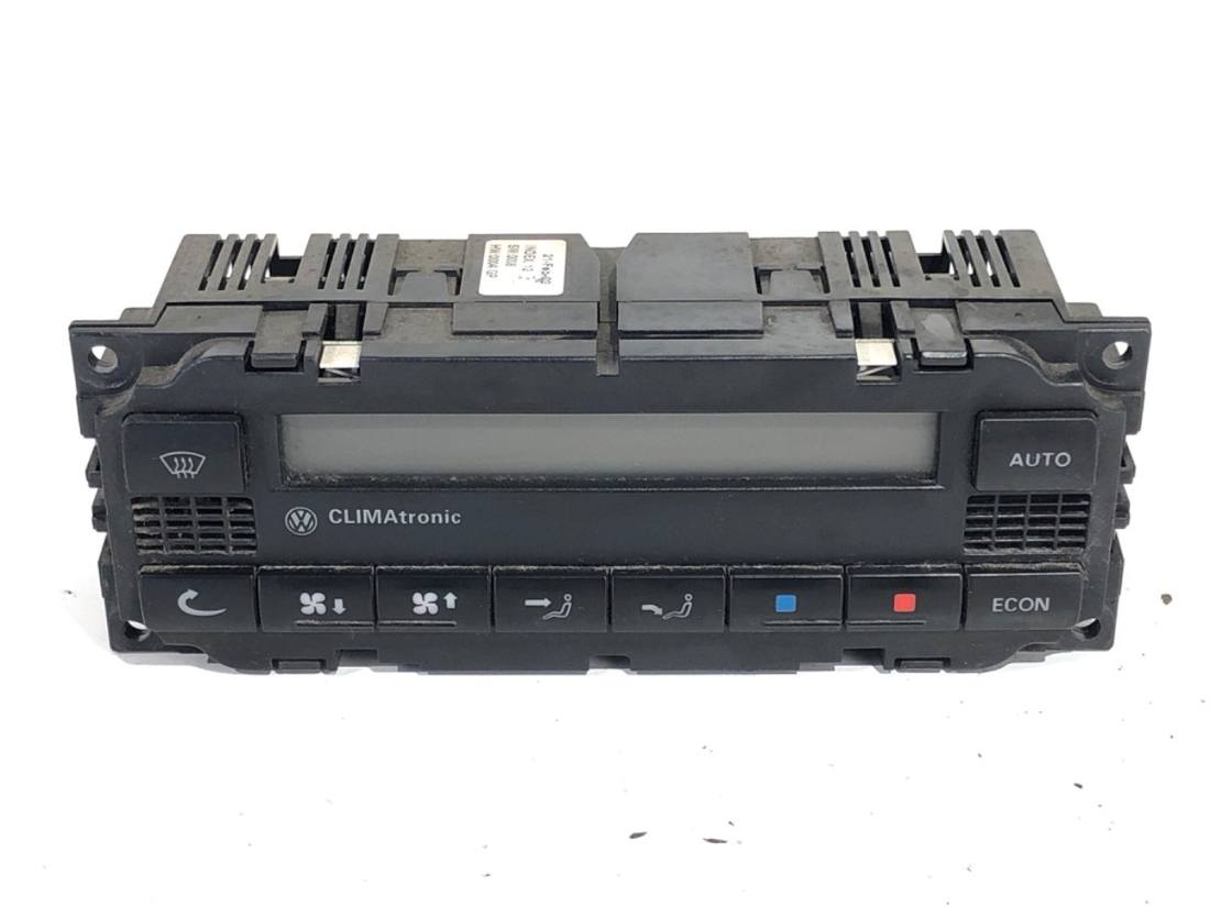 Блок керування пічкою клімат Volkswagen Passat B5 96738322XT