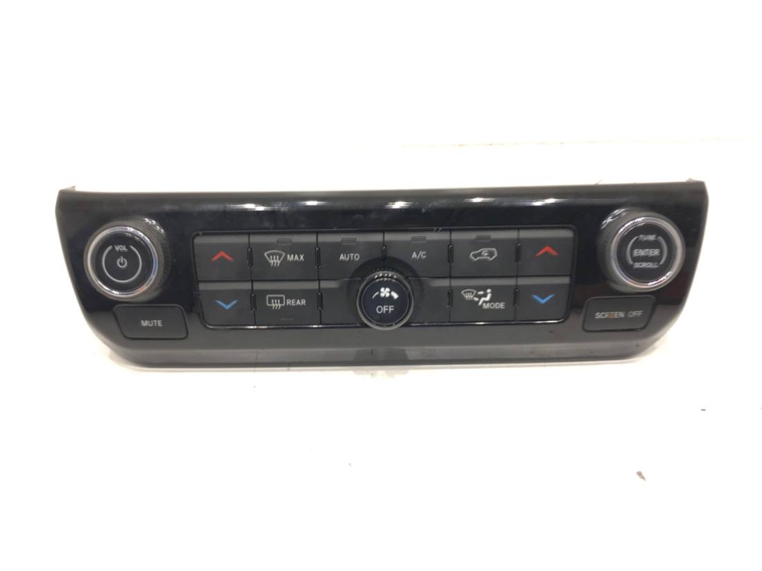 Блок керування пічкою клімат Jeep Compass P68524982AC