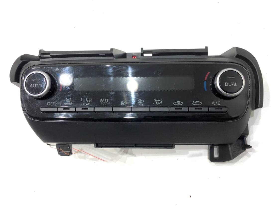 Блок керування пічкою клімат Toyota Yaris 4 55900-K0070