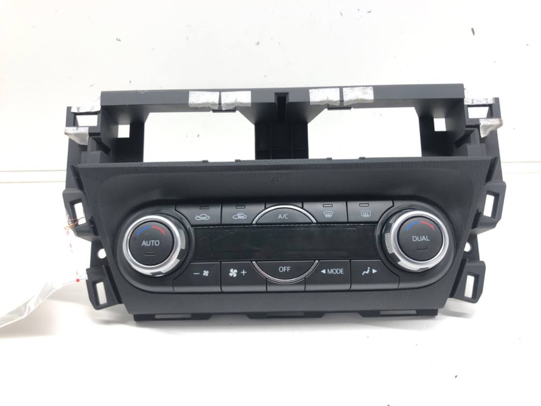 Блок керування пічкою клімат Mazda 3 BHT161190C