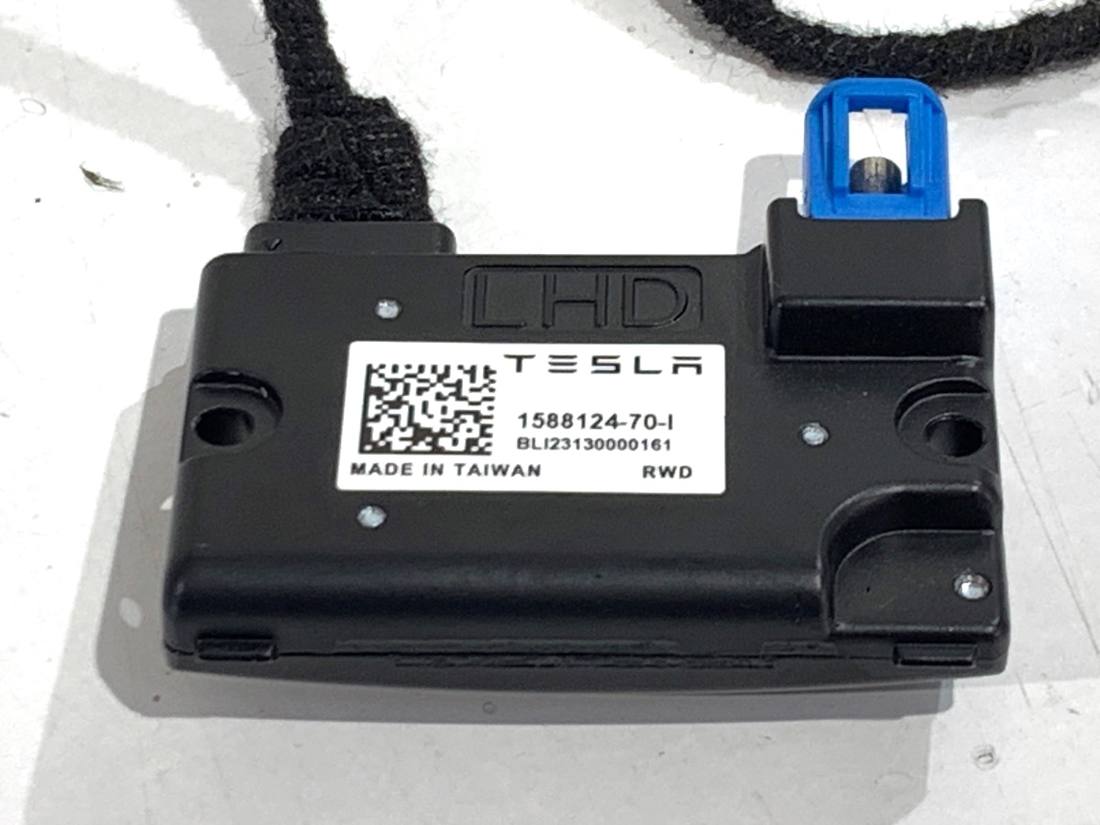Камера заднього виду Tesla Model Y 158812470I — фото деталі 3