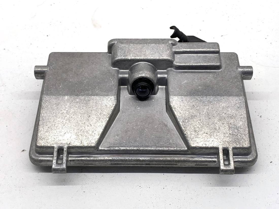 Камера заднього виду Volkswagen Passat B8 3Q0980653B
