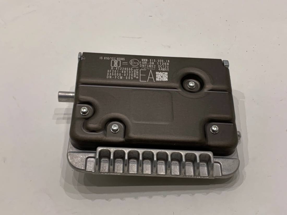 Камера заднего вида Suzuki Swift 3F201-69T02