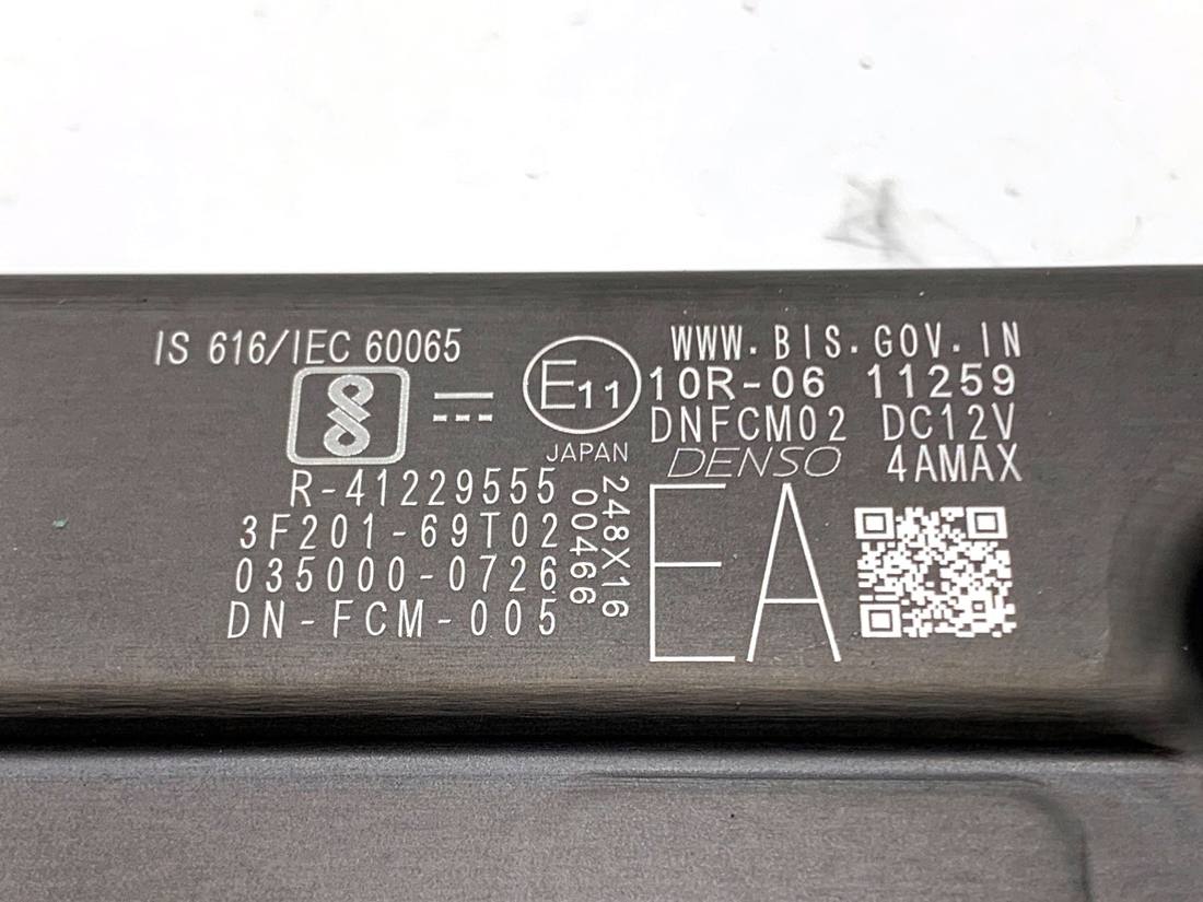 Камера заднего вида Suzuki Swift 3F201-69T02 — фото детали 4