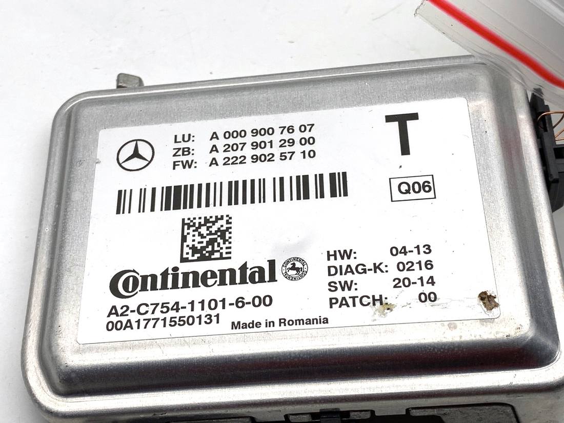 Камера заднього виду Mercedes GLA X156 A0009007607 — фото деталі 4