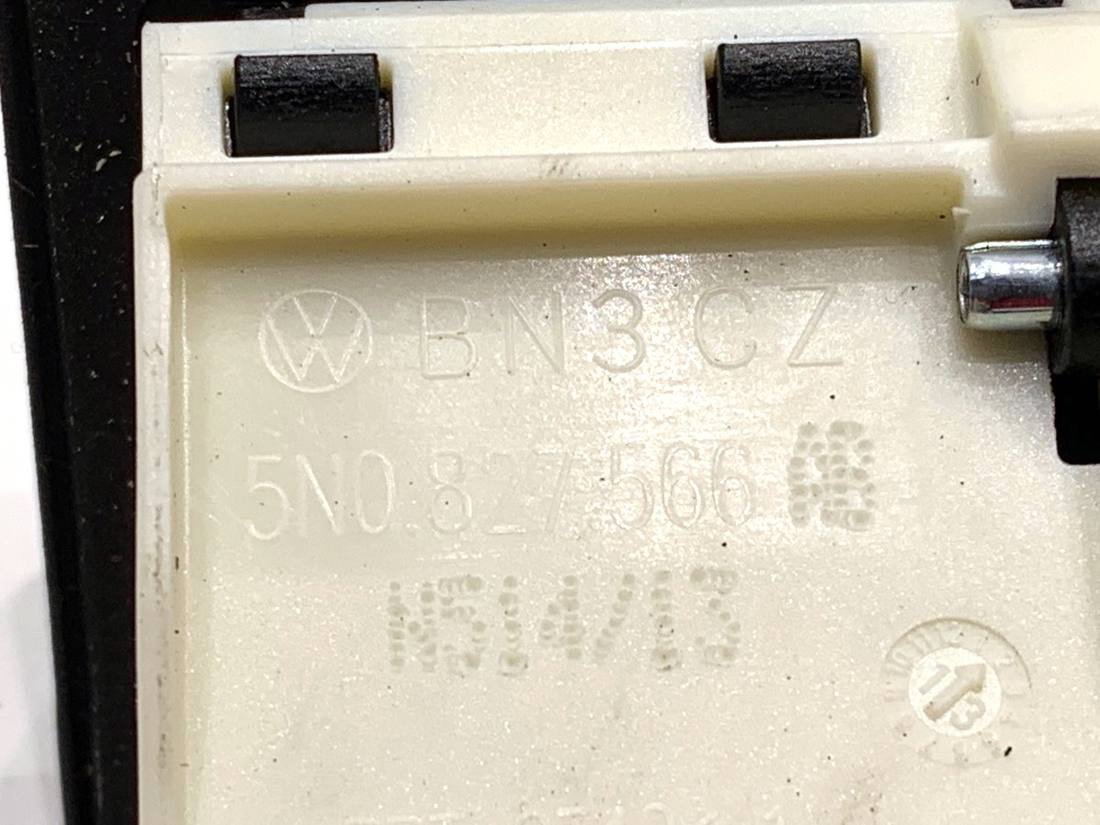Камера заднього виду Volkswagen Sharan 5N0827566AB — фото деталі 4