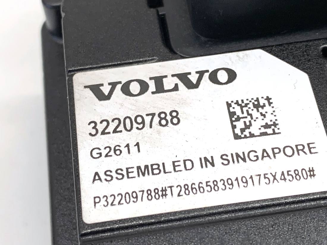 Камера заднего вида Volvo S90 32209788 — фото детали 4