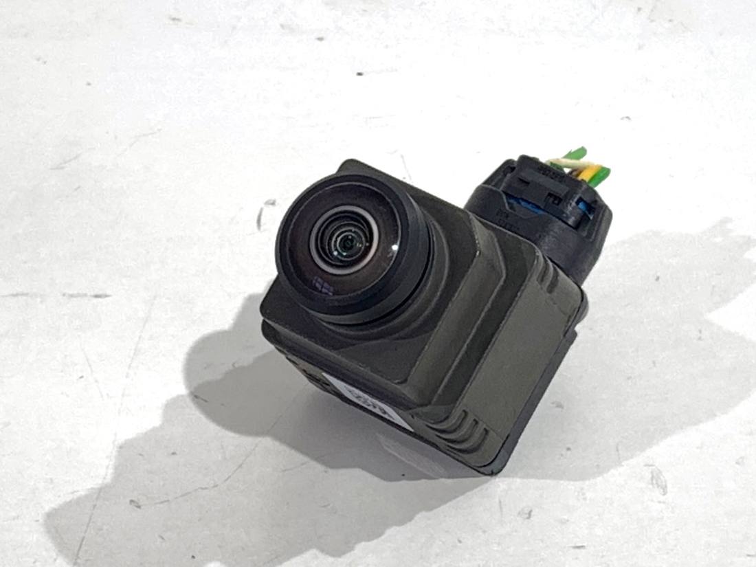 Камера заднього виду BMW 2 F45 F46 065A42CD5