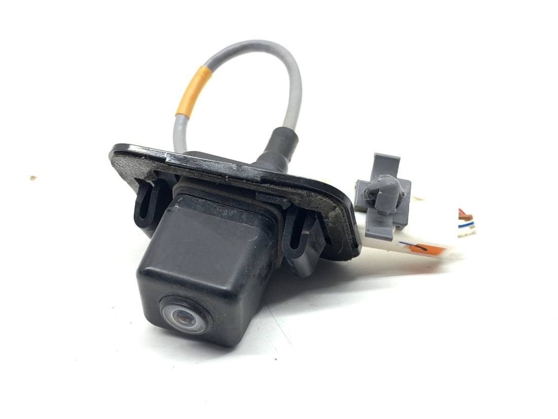 Камера заднього виду Mazda CX-7 E223-67RC0