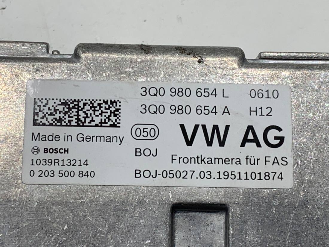 Камера заднього виду Volkswagen T-Roc 3Q0980654L — фото деталі 4