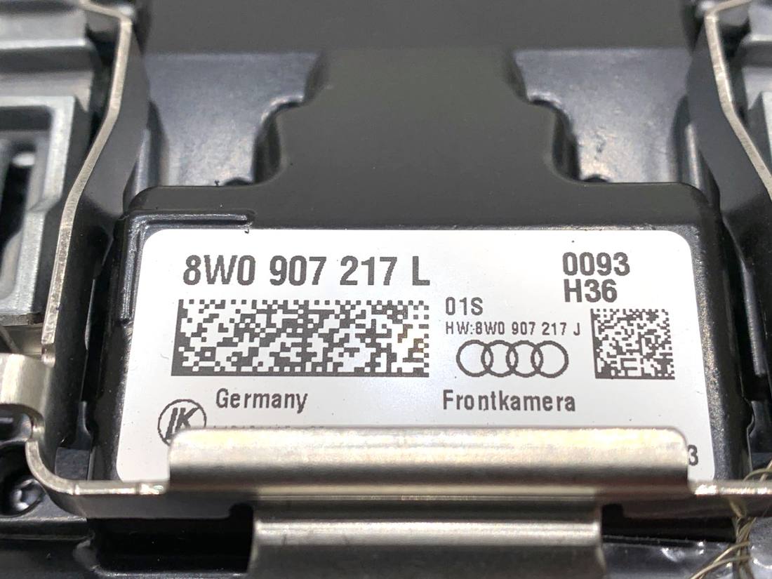 Камера заднего вида Audi A4 B9 8W0907217L — фото детали 4