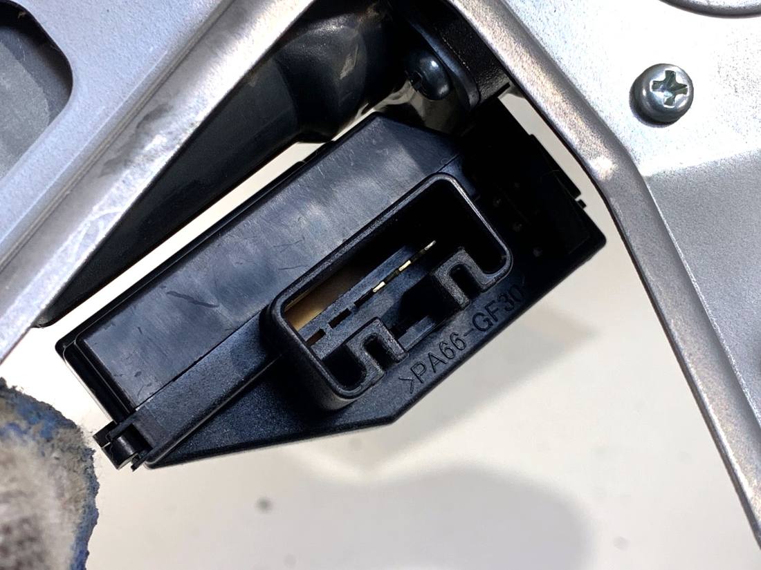 Моторчик двірників Toyota Yaris 4 85130-K0040 — фото деталі 3