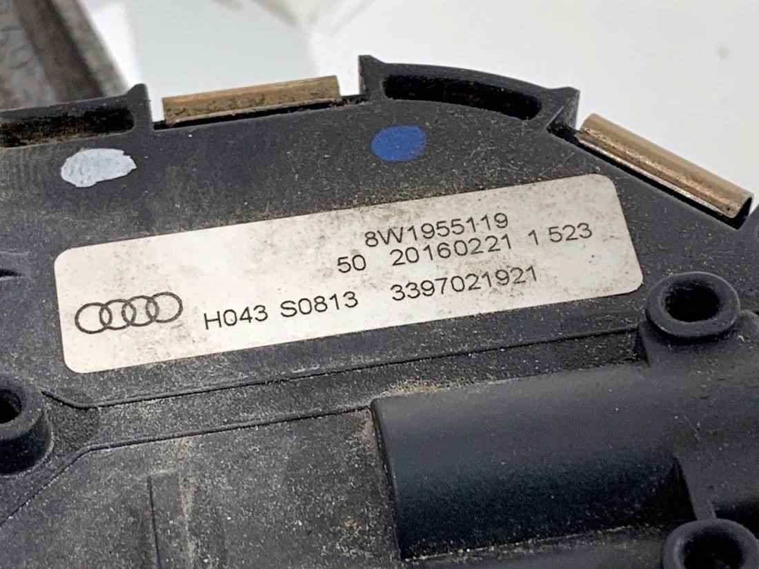 Моторчик двірників Audi A4 B9 8W1955023A — фото деталі 5